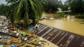 Filipinler'de tayfun: 121 kişi hayatını kaybetti