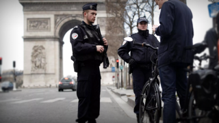 Fransa, Omicron varyantına karşı yeni kısıtlamalar getirdi