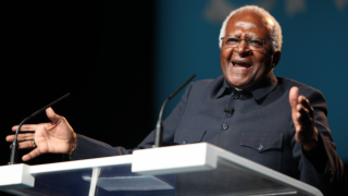 "Güney Afrika'nın vicdanı" Desmond Tutu yaşamını yitirdi