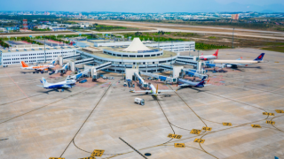 Karaismailoğlu'ndan Antalya Havalimanı ihalesi açıklaması