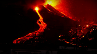 La Palma Adası'ndaki yanardağ günler sonra söndü!