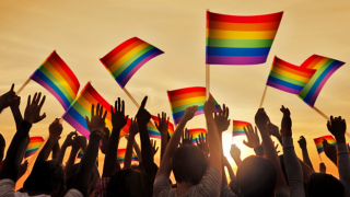 Şili'de eşcinsel evlilik yasal oldu