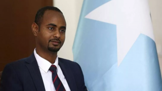Somali'nin Türkiye mezunu Adalet Bakanı Nur'a yeni görev