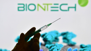 BioNTech Omicron'a özel korona aşısı üretiyor