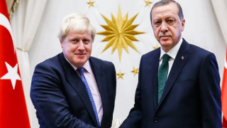 Erdoğan, İngiltere Başbakanı Johnson ile telefonda görüştü