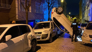 İstanbul'da alkollü sürücü park halindeki araçlara çarptı