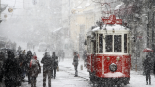 İstanbul'da beklenen kar yağışı etkili olmaya başladı