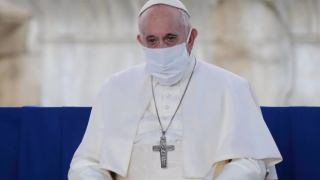 Papa, evcil hayvan sahiplerini bencillikle suçladı