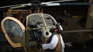 Taliban, helikopterlerin iadesi için komşu ülkelerle görüştü