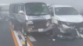 Tokyo'da sis nedeniyle zincirleme trafik kazası: 23 yaralı
