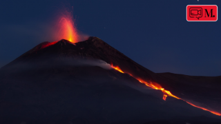 Etna Yanardağı, 2022'nin ilk lav ve külünü püskürttü