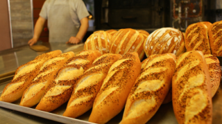 İzmir'de ekmeğin gramı 230'dan 210'a düştü; 50 kuruş zamlandı