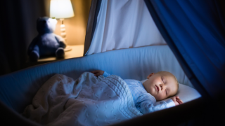 Sağlıklı bebek uykusu nasıl olmalıdır? Mitler ve gerçekler