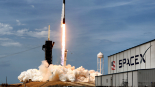 SpaceX, 46 Starlink uydusunu daha uzaya fırlattı