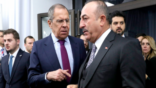 Bakan Çavuşoğlu, Rusya Dışişleri Bakanı Lavrov ile görüşme gerçekleştirdi