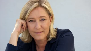 Fransa'da aşırı sağcı aday Le Pen, kaybetmesi halinde bir daha seçimlere girmeyeceğini söyledi