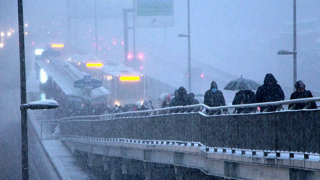 İstanbullular toplu taşımaya yöneldi: Trafik yoğunluğu yüzde 31