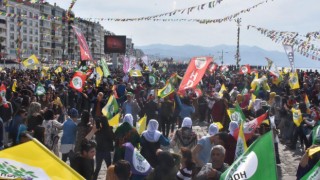 İzmir'de Nevruz kutlamasına katılan 45 kişi gözaltına alındı