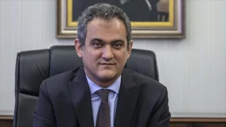 MEB Bakanı Özer'den canlı yayında açıklamalar