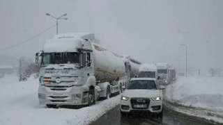TIR ve kamyonların İstanbul'a giriş yasağı kaldırıldı