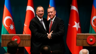 Cumhurbaşkanı Erdoğan Azerbaycan Cumhurbaşkanı Aliyev ile görüşme gerçekleştirdi