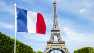 Fransa'dan 35 Rus diplomata sınır dışı kararı