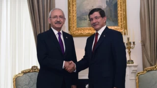 Kılıçdaroğlu, Davutoğlu’nu aradı, Gültekin Uysal’ın cumhurbaşkanı adayı çıkışını sordu