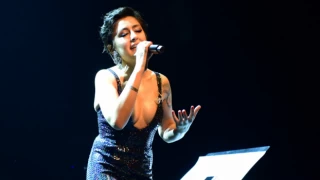 Burdur Belediyesi'nden konseri iptal edilen Melek Mosso'ya davet
