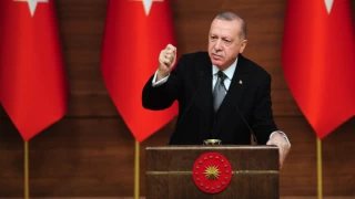 Erdoğan: Ana muhalefetin başındaki zat bürokratları hedef alıp tehdit ediyor