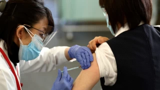 Japonya'da koronavirüs aşısının 4. dozu uygulanmaya başlandı