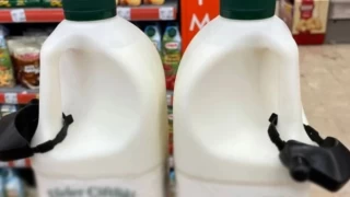 Marketlerde süte de alarm takıldı