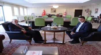 Saadet Partisi Genel Başkanı Temel Karamollaoğlu, Demokrat Parti Genel Başkanı Gültekin Uysal’ı ziyaret etti