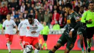Sivasspor, Alanyaspor'u geçerek Türkiye Kupası'nda finale yükseldi