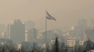 Tahran'da hava kirliliği nedeniyle tüm okullar ve kurumlar tatil