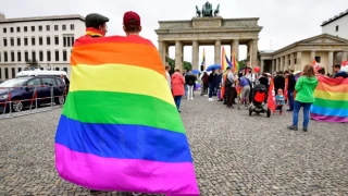 Almanya'da Federal Meclis'e gökkuşağı bayrağı asılacak