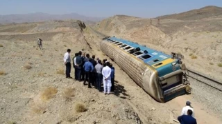 İran'da çöl kenti yakınlarında tren raydan çıktı: 17 ölü, 50 yaralı
