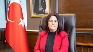 200 üniversitenin 19'unda kadın rektör olduğunu söyleyen Bakan Yanık'tan cam tavan vurgusu