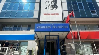 İzmir'de Menderes Belediyesi'ne operasyon