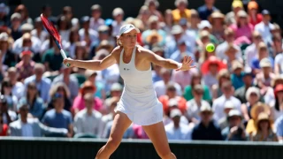 Wimbledon'da şampiyon Elena Rybakina