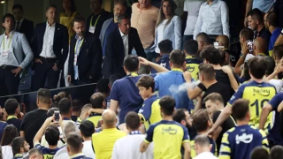 Fenerbahçe Başkanı Ali Koç, Ümraniyespor maçı sonrası taraftarlarla tartıştı