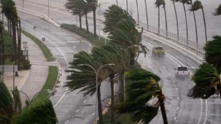 I﻿an Kasırgası Florida'da iki milyon kişiyi elektriksiz bıraktı
