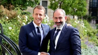 Macron, Paşinyan'la Paris'te görüştü