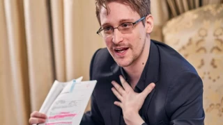 Putin, E﻿dward Snowden'a Rus vatandaşlığı verdi