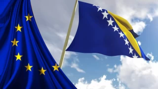 AB Komisyonu Bosna Hersek'in "aday ülke" olması yönünde görüş bildirdi