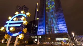 Avrupa Merkez Bankası, faizleri 75'er baz puan artırdı