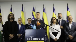 Bosna Hersek'te seçim zaferi Komsic, Becirovic ve Cvijanovic'in oldu