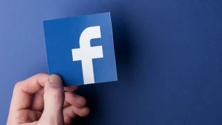 Facebook, 1 milyon kullanıcısına uyarı: Şifreler çalındı, 400’den fazla uygulama durduruldu