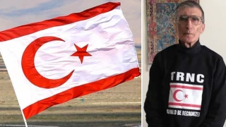 Prof. Dr. Aziz Sancar, 'KKTC tanınmalı' tişörtü giydi