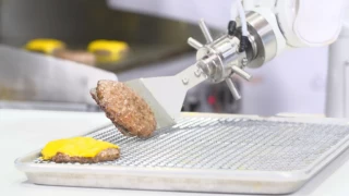 Robot şeflerle fast food inovasyonu