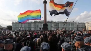 Rusya 'LGBT propagandası' yasağını genişletme hazırlığında